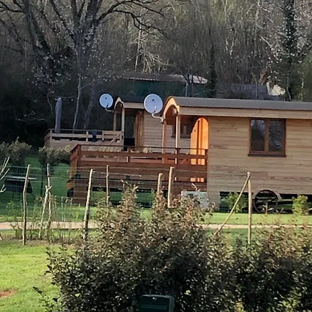 Roulottes Du Périgord Noir Casa vacanze *