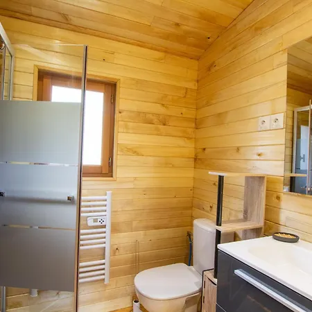 Roulottes Du Perigord Noir Holiday home *